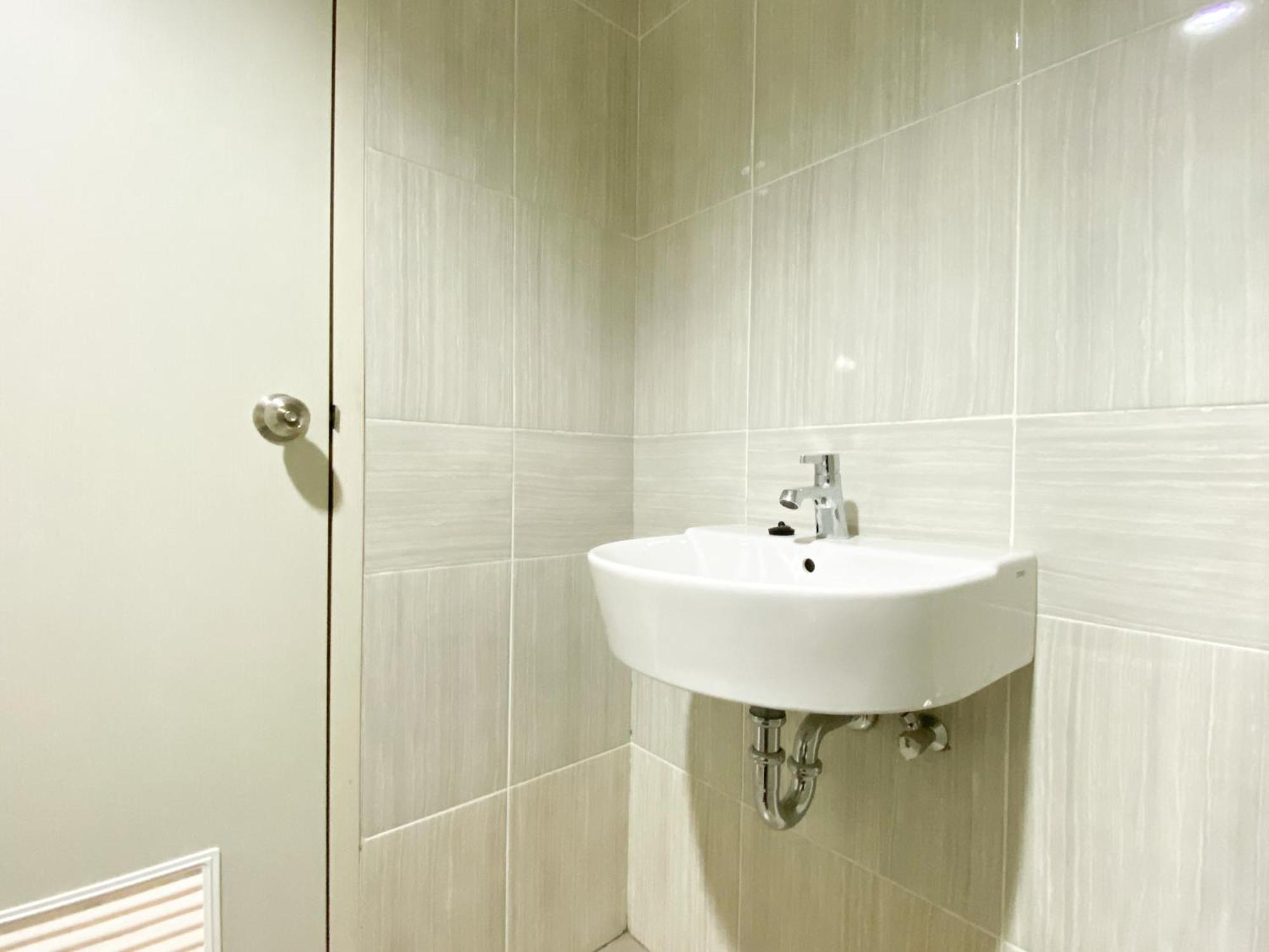 Homey 1br At Vasanta Innopark By Travelio Apartemen *